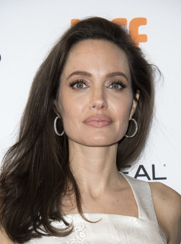 Angelina Jolie'yi çocukları yalnız bırakmadı - Resim: 4