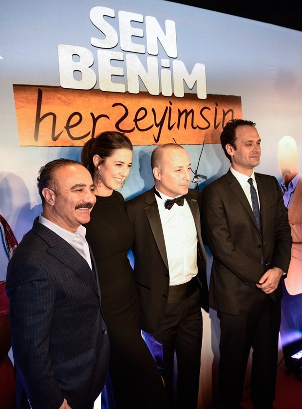 Film galasında yumruk yumruğa kavga  - Resim: 2