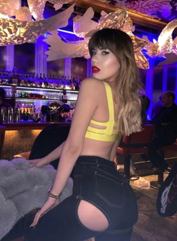 Nihal Candan kaç yaşında kalçası açık pantolonu olay oldu! - Resim: 1