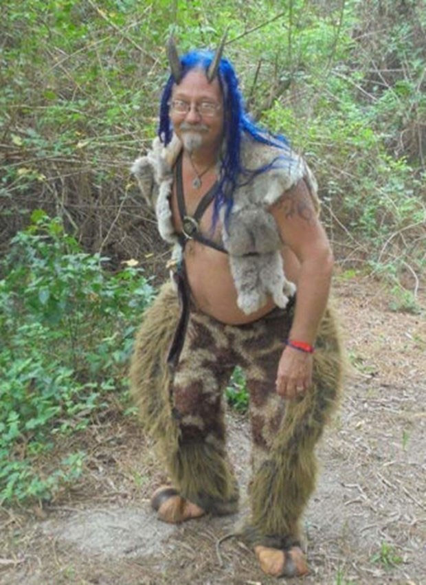 Boynuzlu rahip şaşkınlığı! ABD onu konuşuyor - Resim: 2