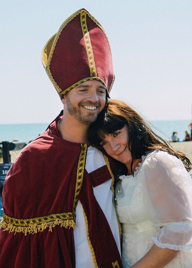 Gerçek aşkı bulamayan kadın kendisiyle evlendi! - Resim: 3