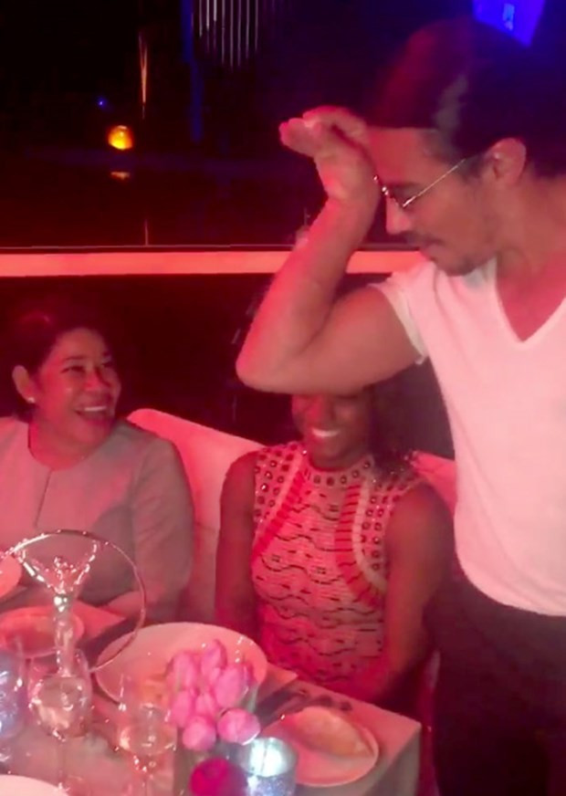 Nusret bu kez ödül gecesini tuzladı yıldızlar peşindeydi - Resim: 3