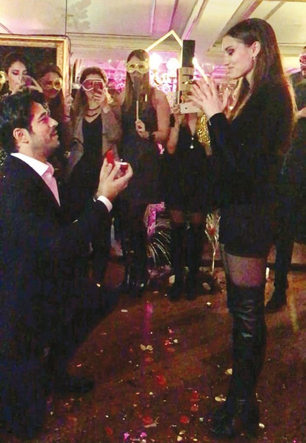 Burak Özçivit ve Fahriye Evcen nişanından ilk fotoğraf! - Resim: 2