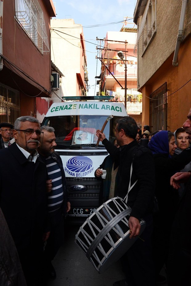 Cenazesinde davul çalındı - Resim: 4