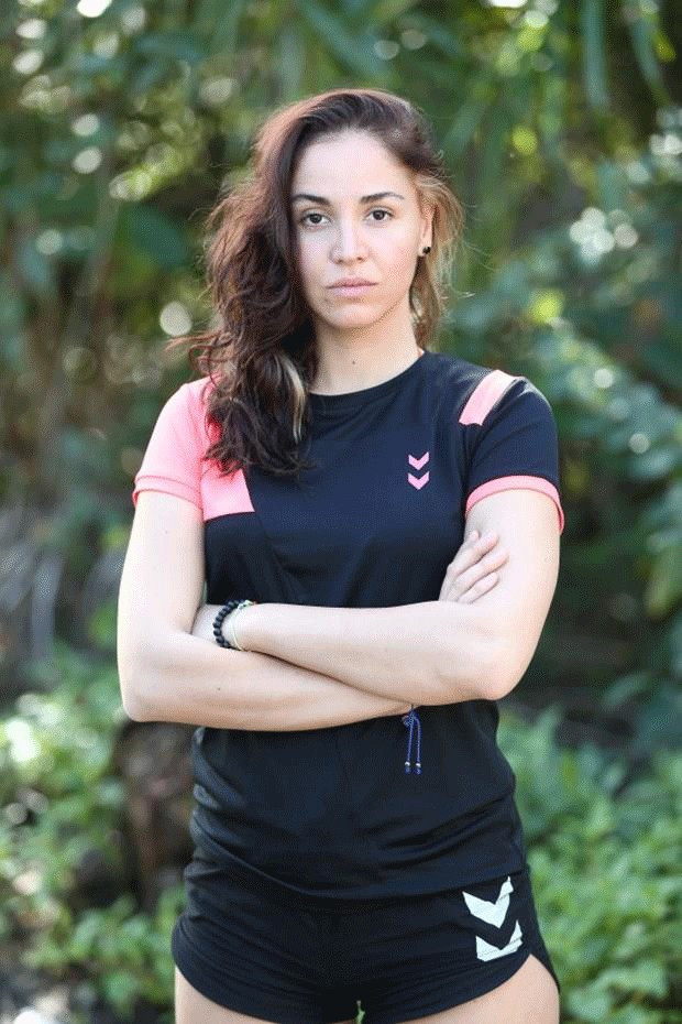 Survivor Berna'nın hiçte sıradan bir hayatı yokmuş aslında... - Resim: 2