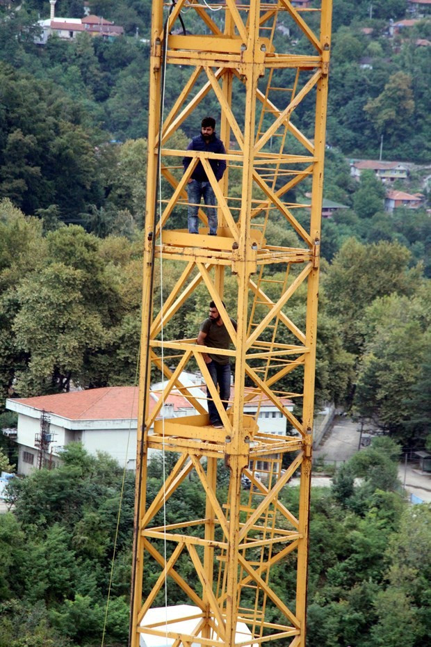 Böylesi ne görüldü ne duyuldu! Sonunda isyan ettiler - Resim: 4