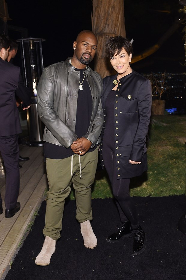 25 yaş küçük sevgilisi ile evleniyor - Resim: 2