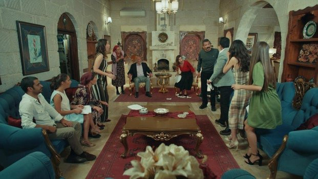 Aşk ve Mavi'ye flaş transfer! Emrah'ın yerine 2 oyuncu birden - Resim: 1