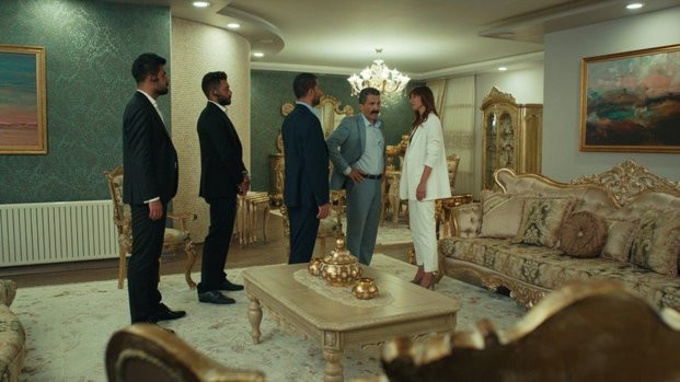 Aşk ve Mavi'ye flaş transfer! Emrah'ın yerine 2 oyuncu birden - Resim: 3