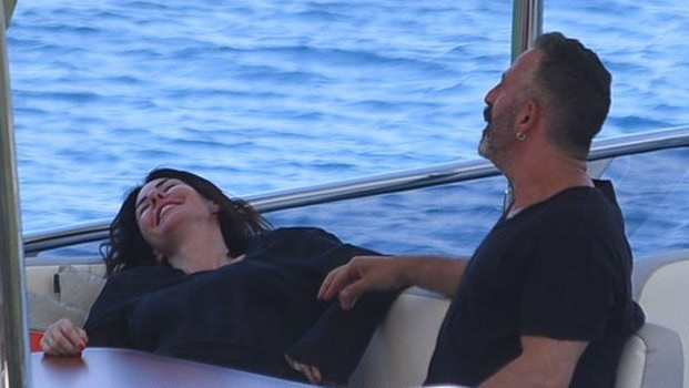 Cem Yılmaz sevgilisi Defne Samyeli'ye 10 milyon liralık ev aldı - Resim: 2