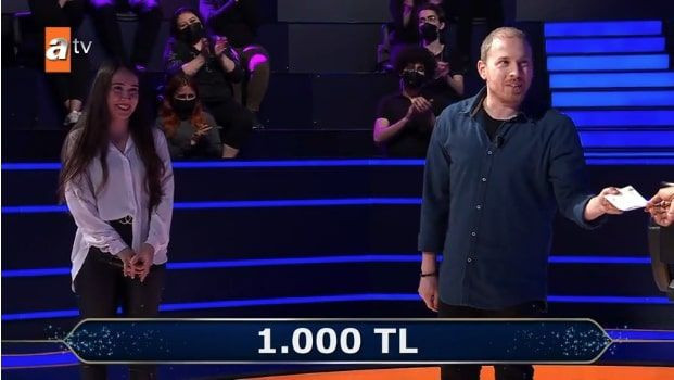 Kim Milyoner Olmak İster'de evlilik teklifi eden Sihirli Annem oyuncusu çıktı bakın kim - Resim: 4