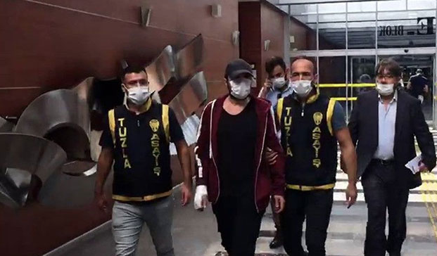 Sanatçı Halil Sezai'nin tahliye talebi reddedildi! Baltalı komşusunu dövmüştü - Resim: 0