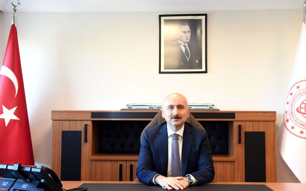 Ulaştırma ve Altyapı Bakanı Mehmet Cahit Turhan görevden alındı - Resim: 0