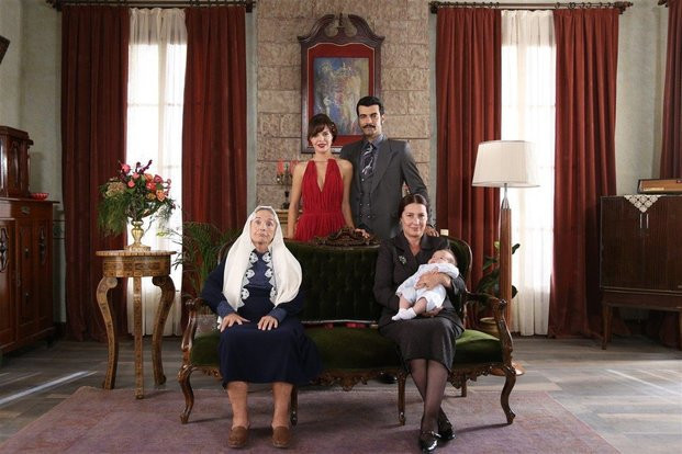 Bir Zamanlar Çukurova'da başroller aşk yaşamaya başladı! Yaş farkı şok etti  - Resim: 1