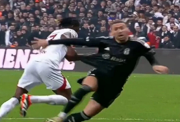 Süper Lig'de 28. haftanın VAR kayıtları açıklandı! İşte Beşiktaş-Galatasaray maçının VAR kayıtları - Resim: 1