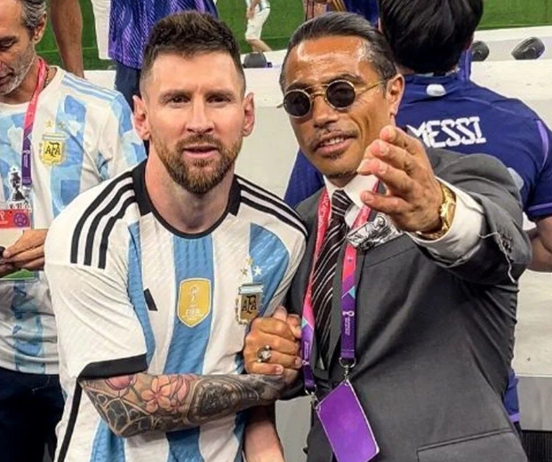 Macron'la bir araya gelen Nusret, fotoğrafın altına bunu yazdı! - Resim: 0