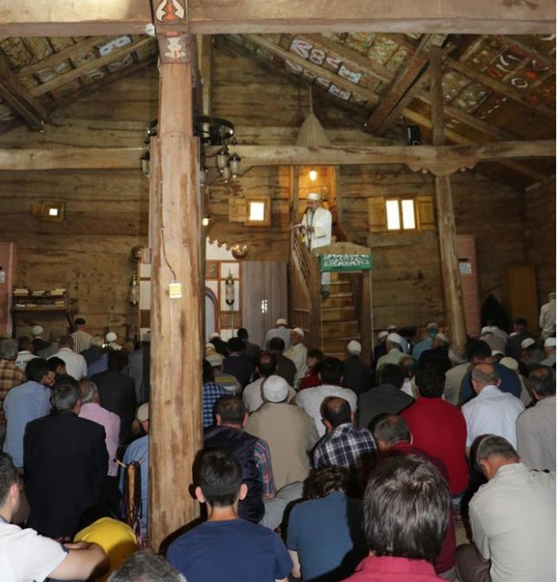 Tek çivisi bile yok bu cami 8 asırdır ayakta! - Resim: 2