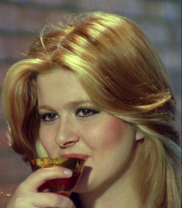 Yeşilçam'ın efsanesiydi! Harika Avcı pansiyon köşelerinde yaşamaya başladı - Resim: 1