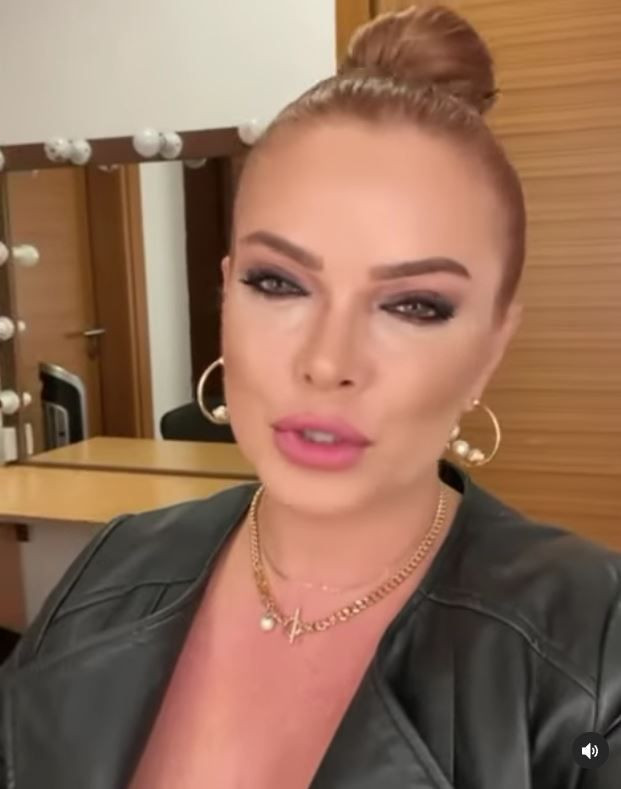 TV8 Müge ve Gülşen'le 2. Sayfa'da Pınar Eliçe'den kanser itirafı: 60 dikişim var! - Resim: 1