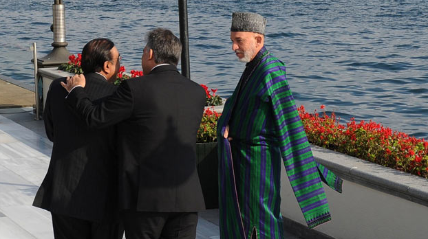 Bir arabada 3 lider 1 bakan - Resim: 3