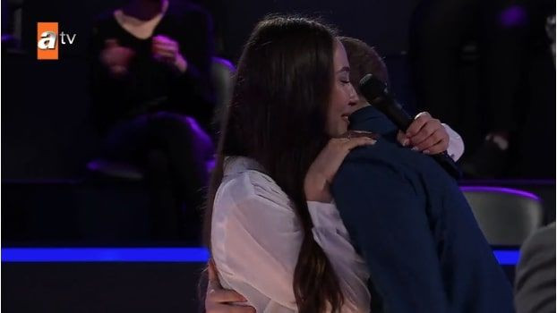 Kim Milyoner Olmak İster'de evlilik teklifi eden Sihirli Annem oyuncusu çıktı bakın kim - Resim: 3