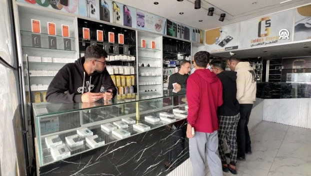 İsrail'den Gazze'ye altın kaplamalı iPhone 17 girişinine izin - Resim: 0