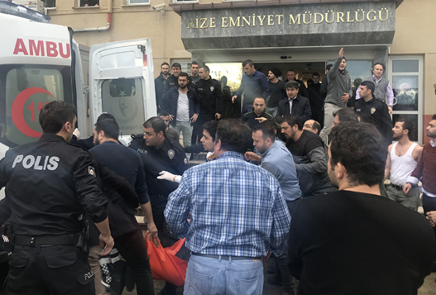 Rize Emniyet Müdürü Altuğ Verdi halkla böyle samimiydi - Resim: 1