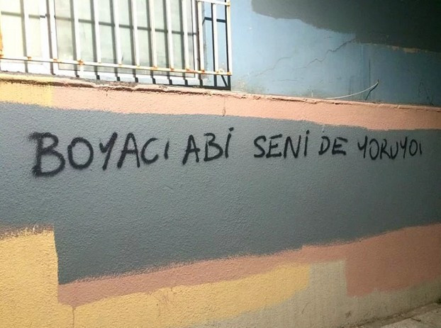 Sadece Türkiye'de göreceğiniz duvar yazıları! - Resim: 1