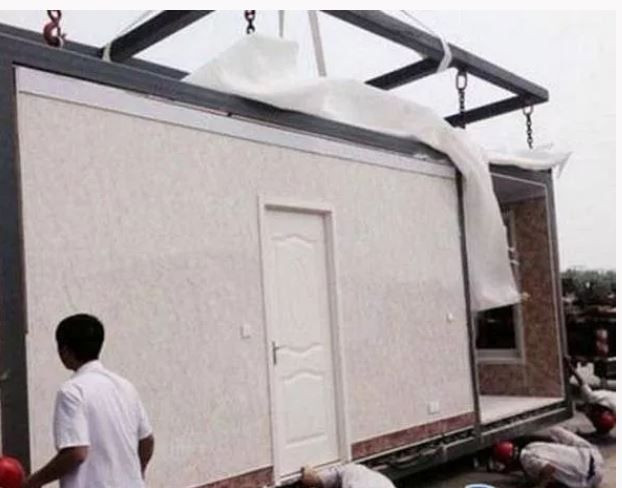 1 Euro'ya satın aldıkları çöplükten farksız mağara evi saraya dönüştürdüler - Resim: 1