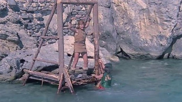 İzleyenler hiç fark edemedi Tarkan'ın ahtapot sahnesindeki hataya bakın - Resim: 1