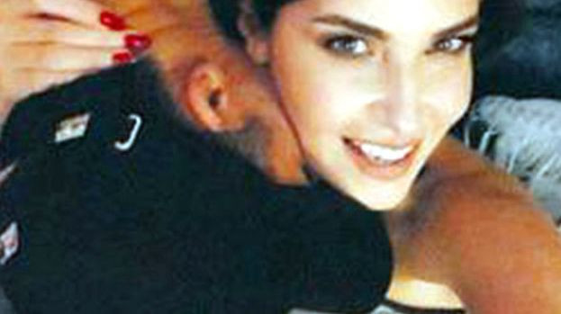 Mustafa Sandal'ın yeni sevgilisi Melisa Sütşurup aşka geldi! 14 Şubat pozu olay - Resim: 2