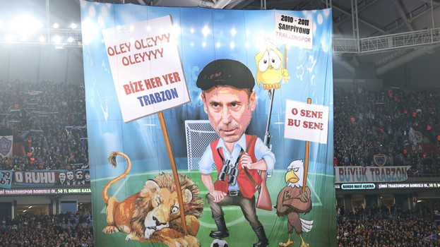 Fenerbahçe, açılan pankart nedeniyle savcıları göreve çağırdı - Resim: 0