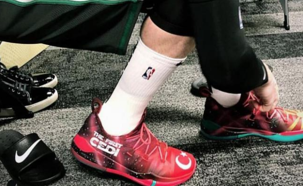 Cedi Osman'ın ayakkabıları maça damga vurdu - Resim: 2