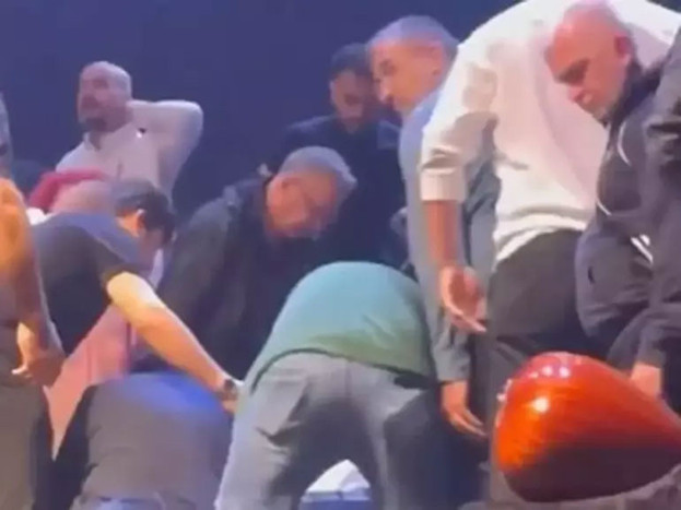 Ünlü sanatçı Volkan Konak hayatını kaybetti - Resim: 0