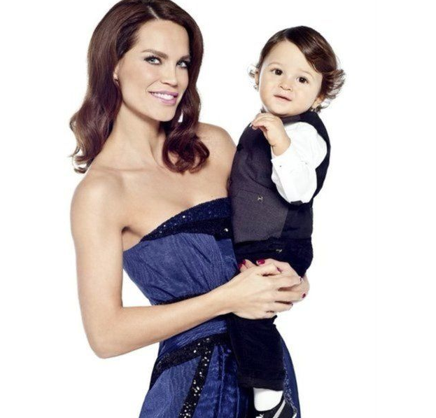 Ebru Şallı oğlu Pars'ın mezarı başından ayrılmadı! Yürek dağlayan görüntüler - Resim: 1