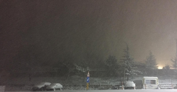 Meteoroloji uyardı! Yoğun kar hayatı felç etti - Resim: 3