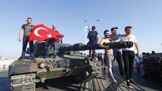 Sisi gibi darbe yapacaklar diye ihbar edince... - Resim: 1