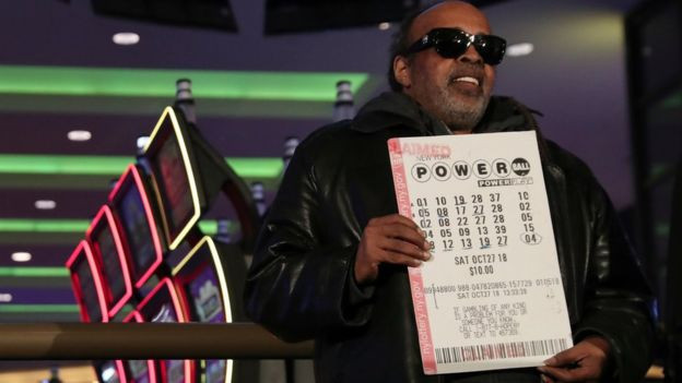 25 yıl lotoda aynı rakamları oynadı sonunda 343 milyon dolarlık büyük ikramiyeyi kazandı - Resim: 3