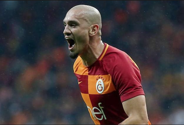 Galatasaraylı yıldıza eşinden darbe Apar topar evi terk etti - Resim: 4