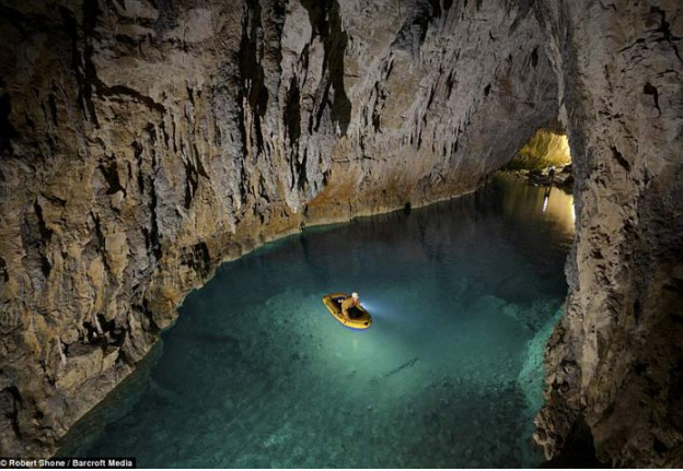 Dünyanın en ölümcül mağarası - Resim: 2