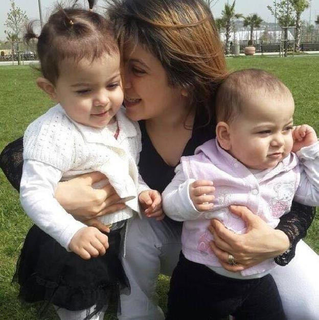 En acı fotoğraf! Bir tabuttan diğerine gitti - Resim: 1