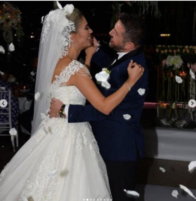 Nihat Kahveci ile Fulya Sever düğünlerini boğazda yaptılar - Resim: 1