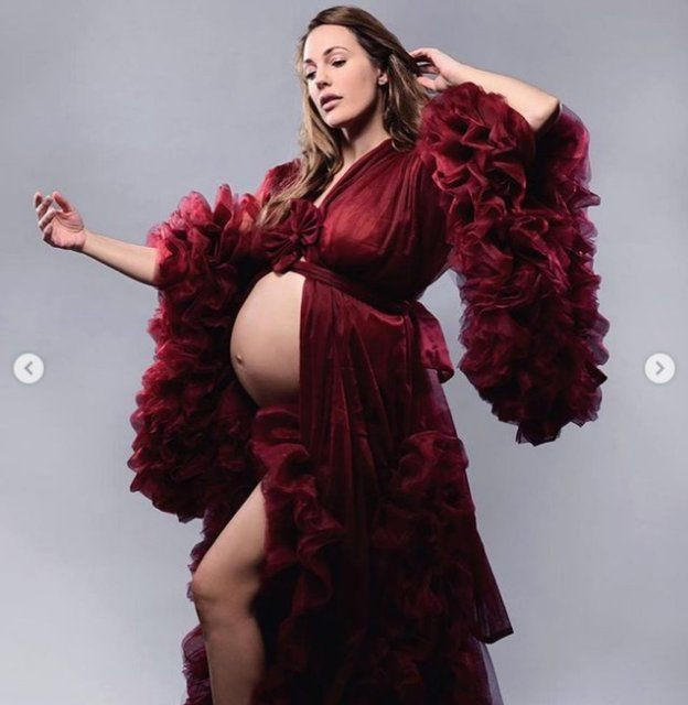 Meryem Uzerli'den olay hamilelik pozları! Karnı burnunda paylaştı - Resim: 4