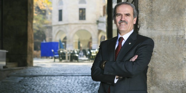 Ahmet Hakan'dan ilginç yazı! Gül Arınç ve Davutoğlu... - Resim: 3