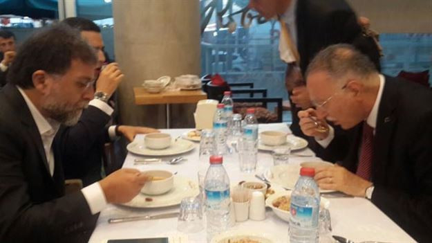 Ekmeleddin İhsanoğlu iftarını CNNTURK'de açtı - Resim: 1