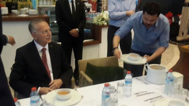 Ekmeleddin İhsanoğlu iftarını CNNTURK'de açtı - Resim: 4