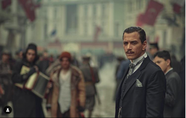 Kıvanç Tatlıtuğ'dan sonra Selahattin Paşalı da aynısını yaptı! Kızının adı bakın ne oldu? - Resim: 1