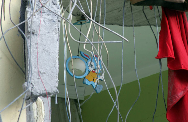 7.2'lik felaketten arda kalan tablo - Resim: 3