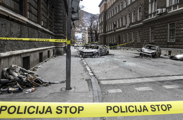 Bosna Hersek'teki protestolar büyüyor - Resim: 2