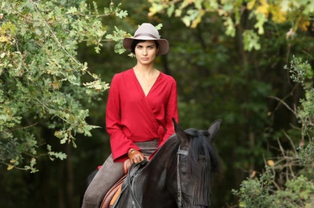 Tuba Büyüküstün'ün rol arkadaşı belli oldu - Resim: 4